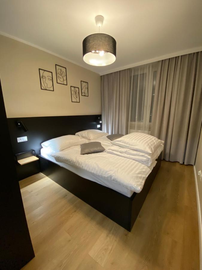 ז'שוב Apartamenty Magia Z Bezplatnym Parkingiem I Klimatyzacja מראה חיצוני תמונה